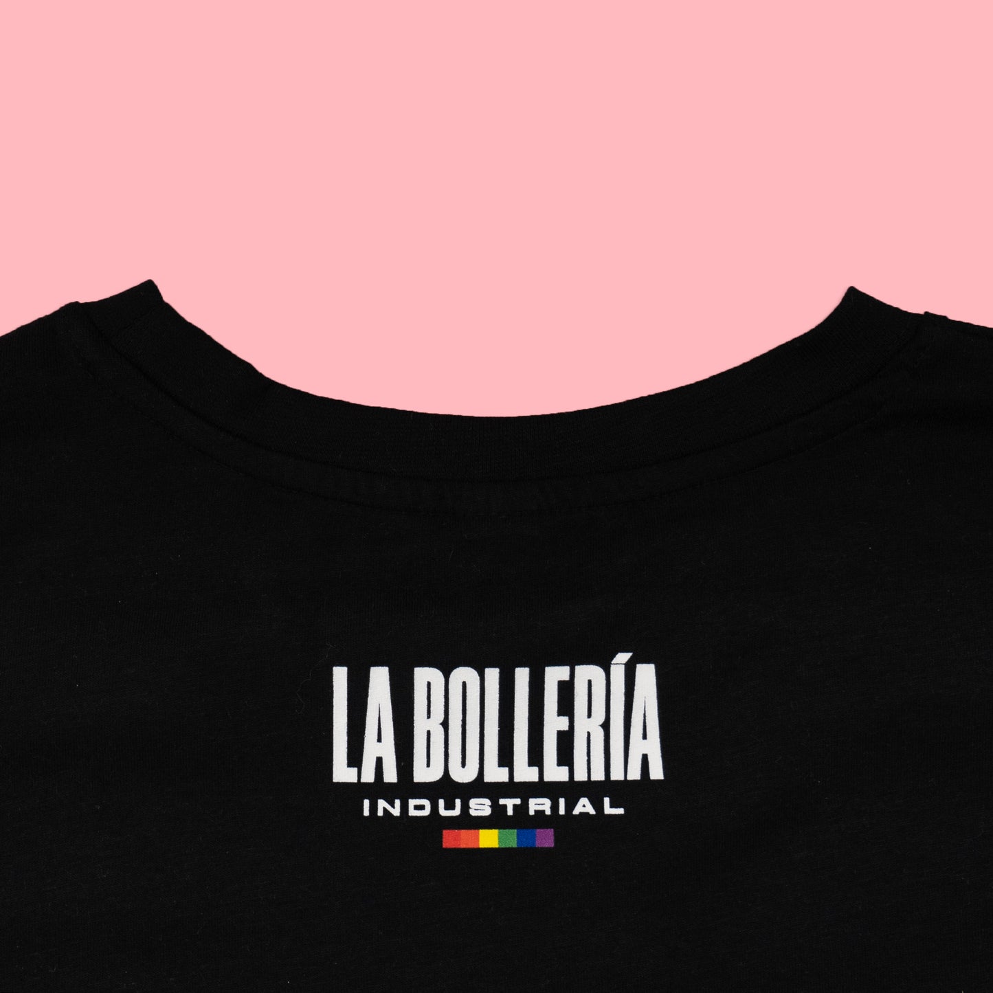 Camiseta de color negro Be Bollo, my friend de LA BOLLERÍA INDUSTRIAL